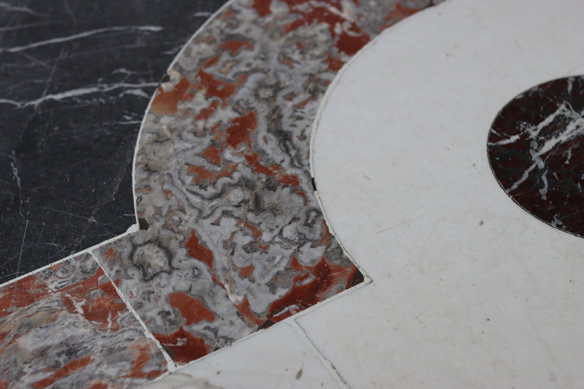 Pattern on a marble floor
